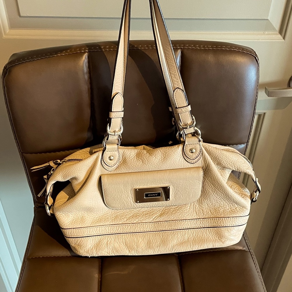 Beige DKNY leather shoulder bag
